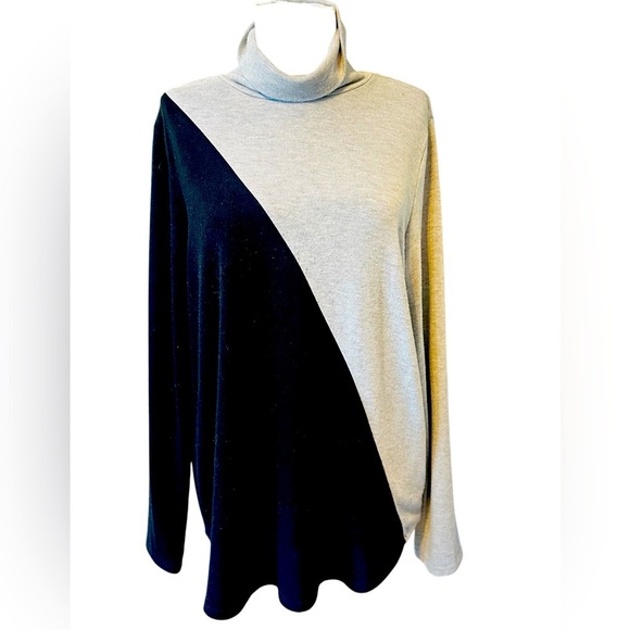 Karen Kane Stylish Black and Gray Turtleneck Sweater size large - Picture 1 of 7